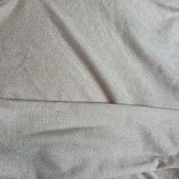 American Eagle v-neck long sleeve tee - Picture 2 of 2